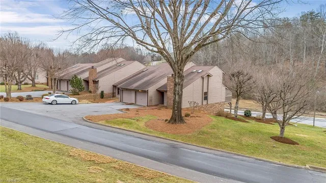 $299,900 | 1508 Ivy Trace, Wilkesboro, NC 28697