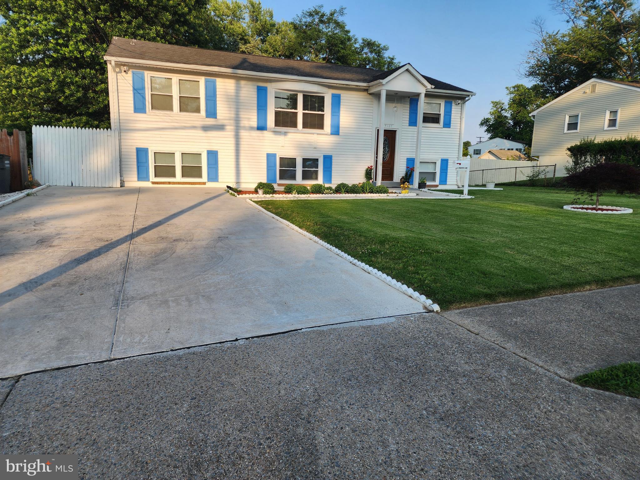 15107 Illinois Road Woodbridge, VA 22191 - Photo 3 of 6