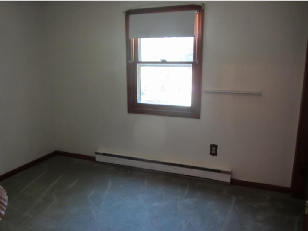 625 Cross Country Road Pembroke, NH 03275 - Photo 8 of 16