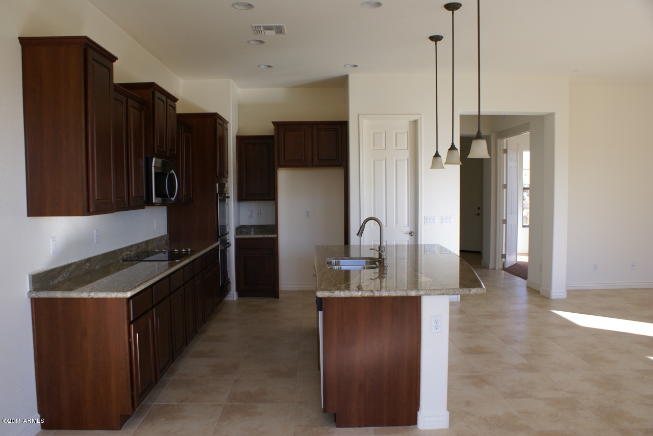 3991 East Weather Vane Road Gilbert, AZ 85296 - Photo 5 of 10 Kitchen