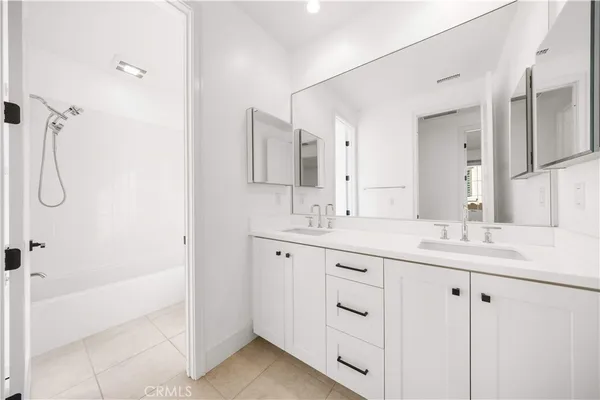 $2,699,000 | 217 Piazza, Irvine, CA 92602