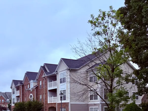 $209,999 | 2221 Delaney Drive, Unit 112, Burlington, NC 27215