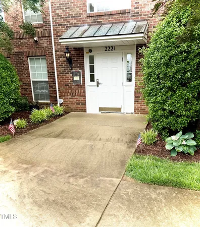 $209,999 | 2221 Delaney Drive, Unit 112, Burlington, NC 27215