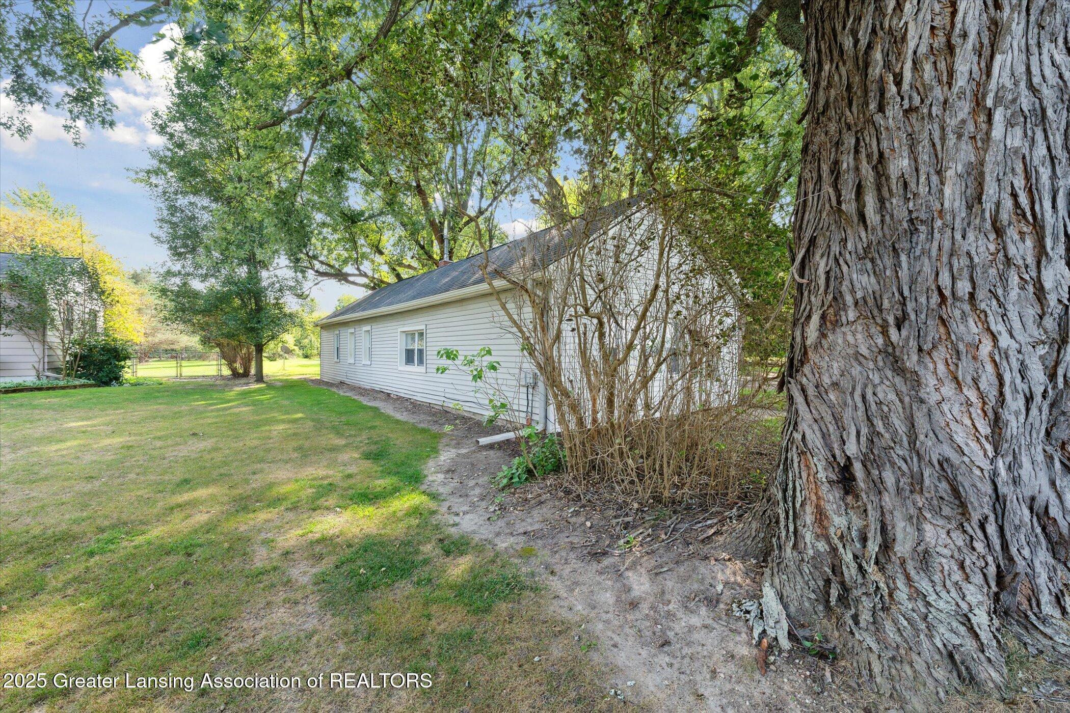 3179 Harper Road Mason, MI 48854 - Photo 2 of 29 02-3179-Harper-Rd-Mason-MI-48854-WindowS
