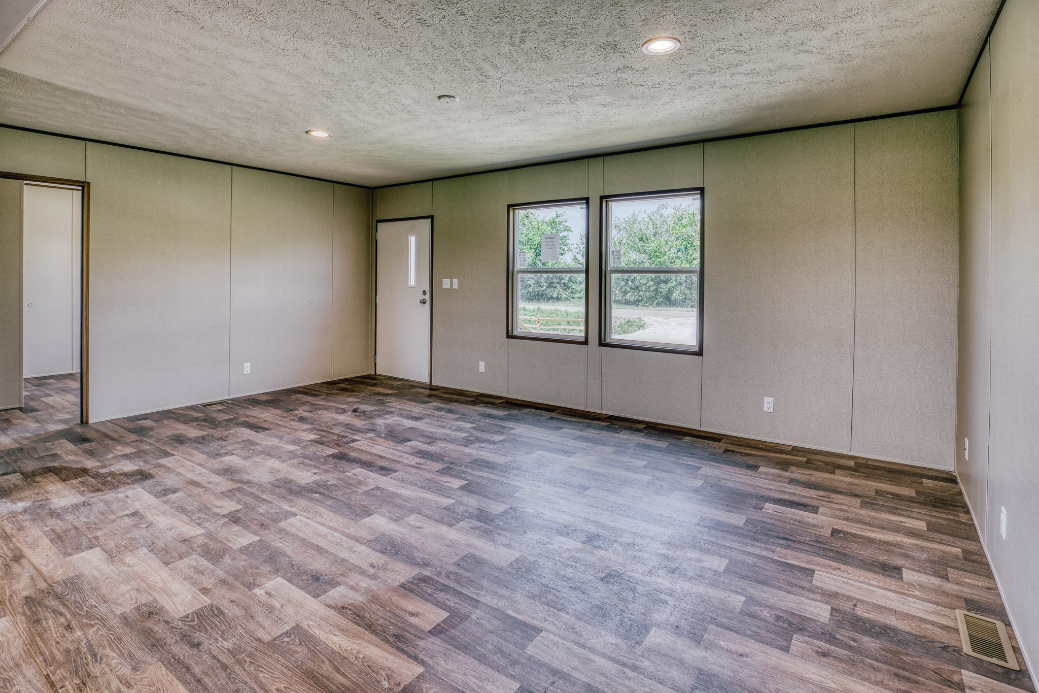 11146 Schmidt Road Waller, TX 77484 - Photo 10 of 37 Living room