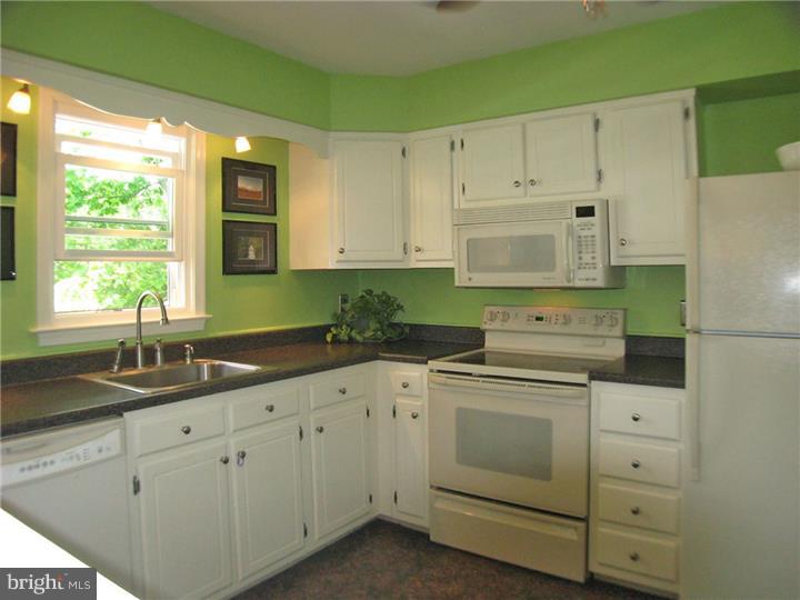 1338 Copeland School Road Downingtown, PA 19335 - Photo 7 of 25 Kitchen
