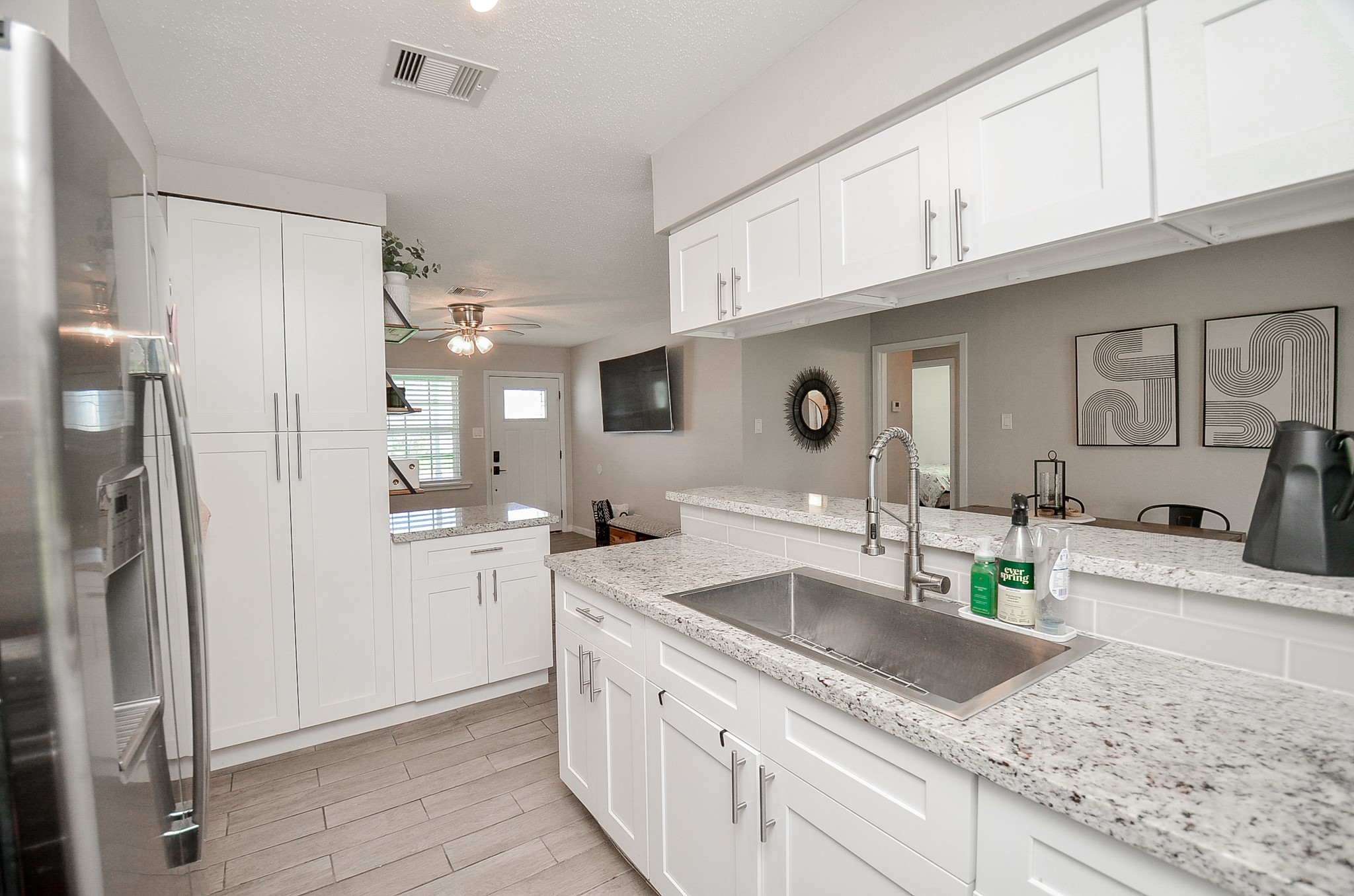 201 Inwood Lane Highlands, TX 77562 - Photo 15 of 31