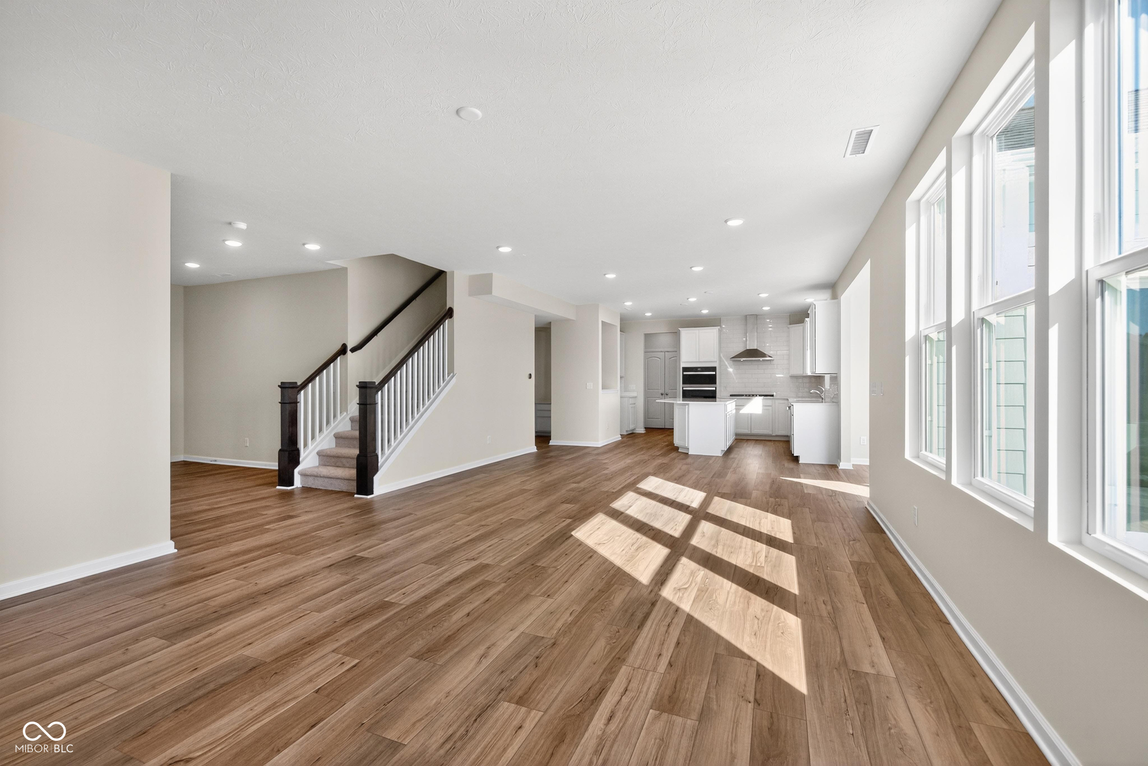 9459 Jackson Way Avon, IN 46123 - Photo 8 of 34