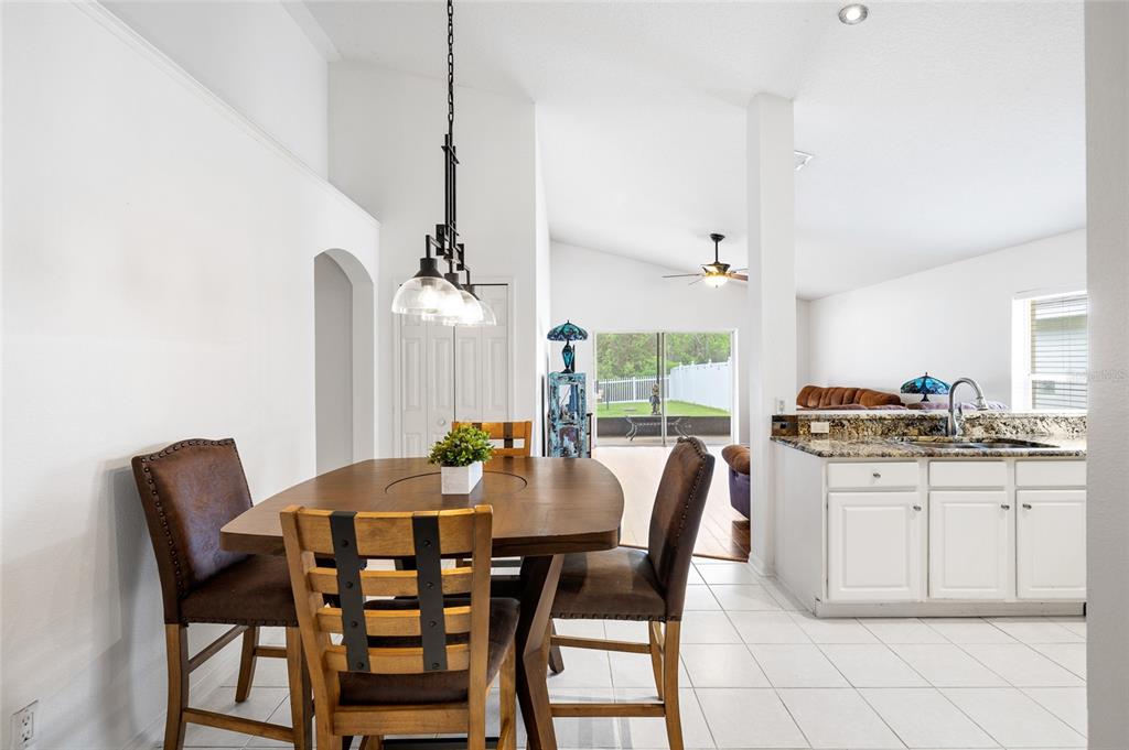 16926 Hawkridge Road Lithia, FL 33547 - Photo 9 of 61