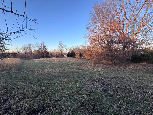 $325,000 | 19652 Highway J N/a Hale Mo 64643 N/a, Hale, MO 64643