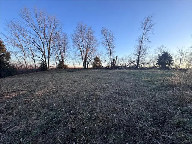 $325,000 | 19652 Highway J N/a Hale Mo 64643 N/a, Hale, MO 64643