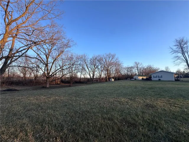 $325,000 | 19652 Highway J N/a Hale Mo 64643 N/a, Hale, MO 64643