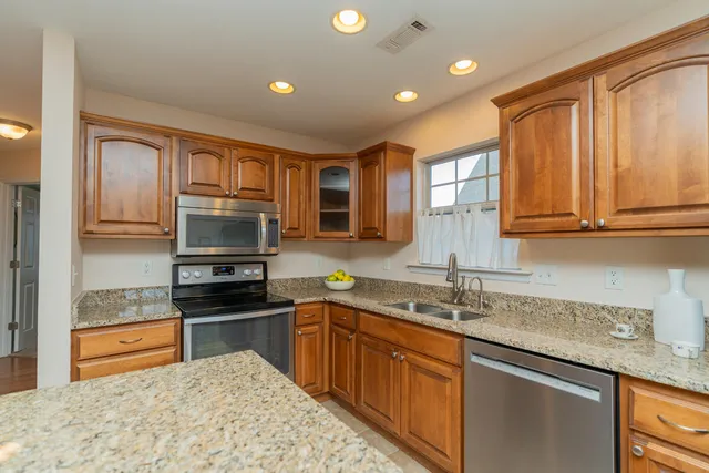 $325,000 | 136 Honeyberry Lane, Rossville, GA 30741