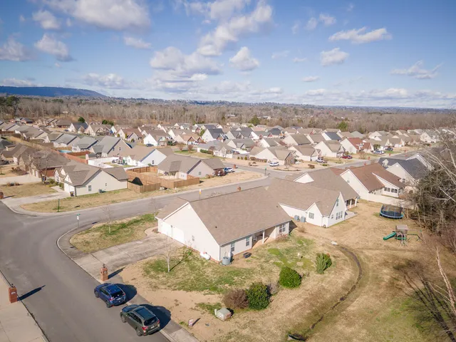 $325,000 | 136 Honeyberry Lane, Rossville, GA 30741