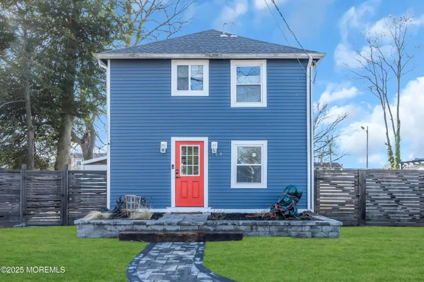 $2,950 | 709 17th Avenue, Unit 1, Lake Como, NJ 07719