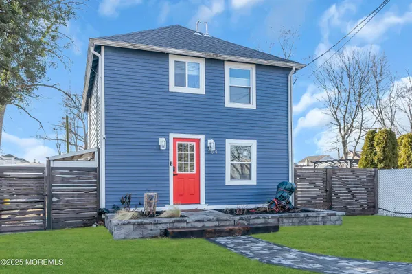 $2,950 | 709 17th Avenue, Unit 1, Lake Como, NJ 07719