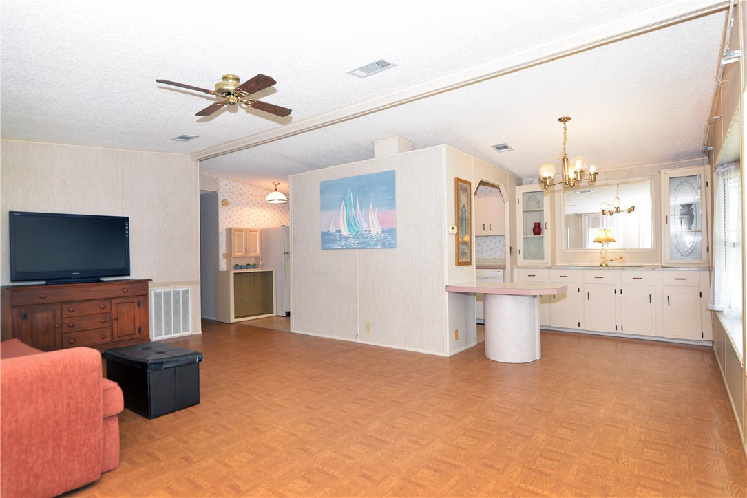 642 Periwinkle Circle Sebastian, FL 32976 - Photo 10 of 36