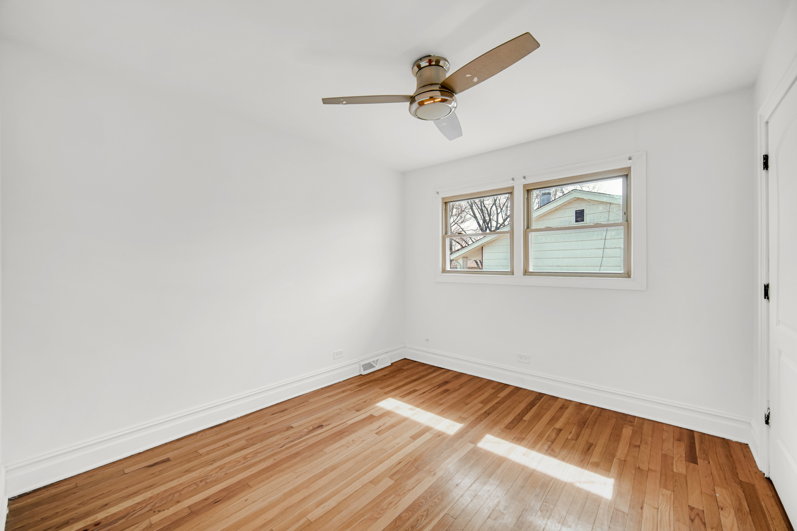 18842 Morgan Avenue Homewood, IL 60430 - Photo 16 of 27