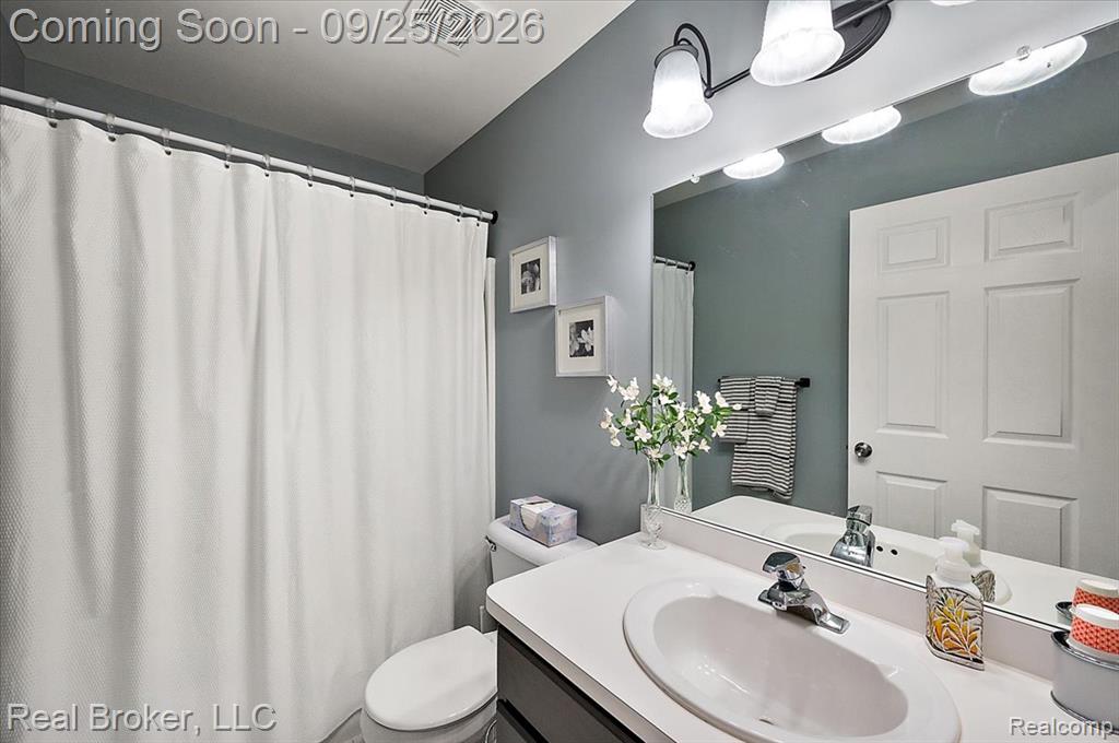 121 Newberry Lane Howell, MI 48843 - Photo 29 of 76 Gallery Image 29