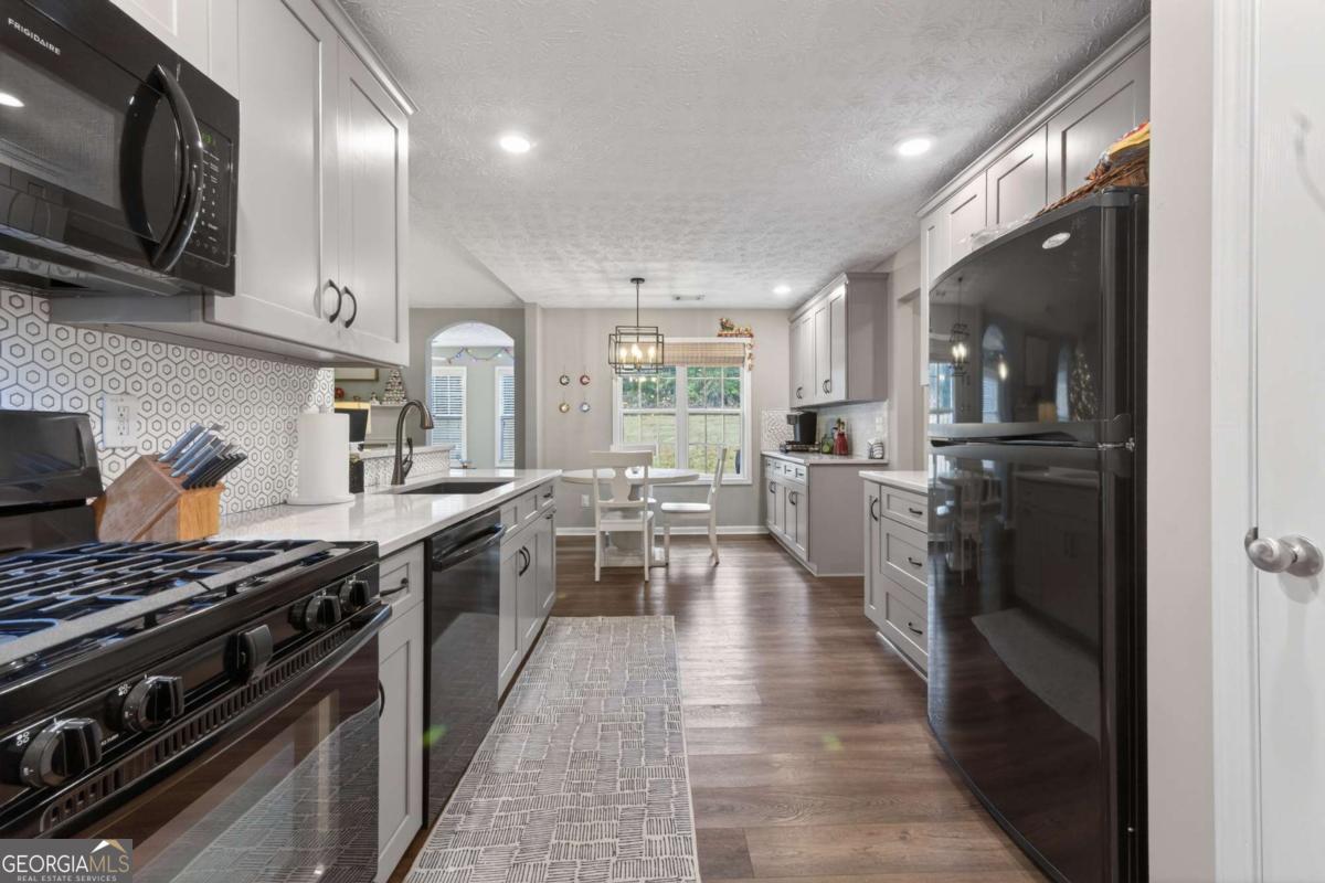 1106 Sutherland Drive Winder, GA 30680 - Photo 13 of 47