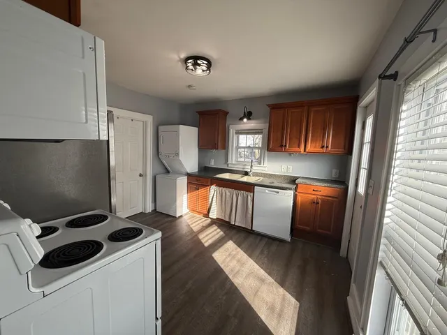 $2,100 | 3 Broadway, Pembroke, NH 03275