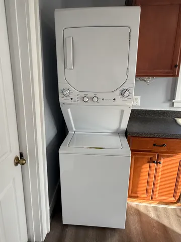 $2,100 | 3 Broadway, Pembroke, NH 03275