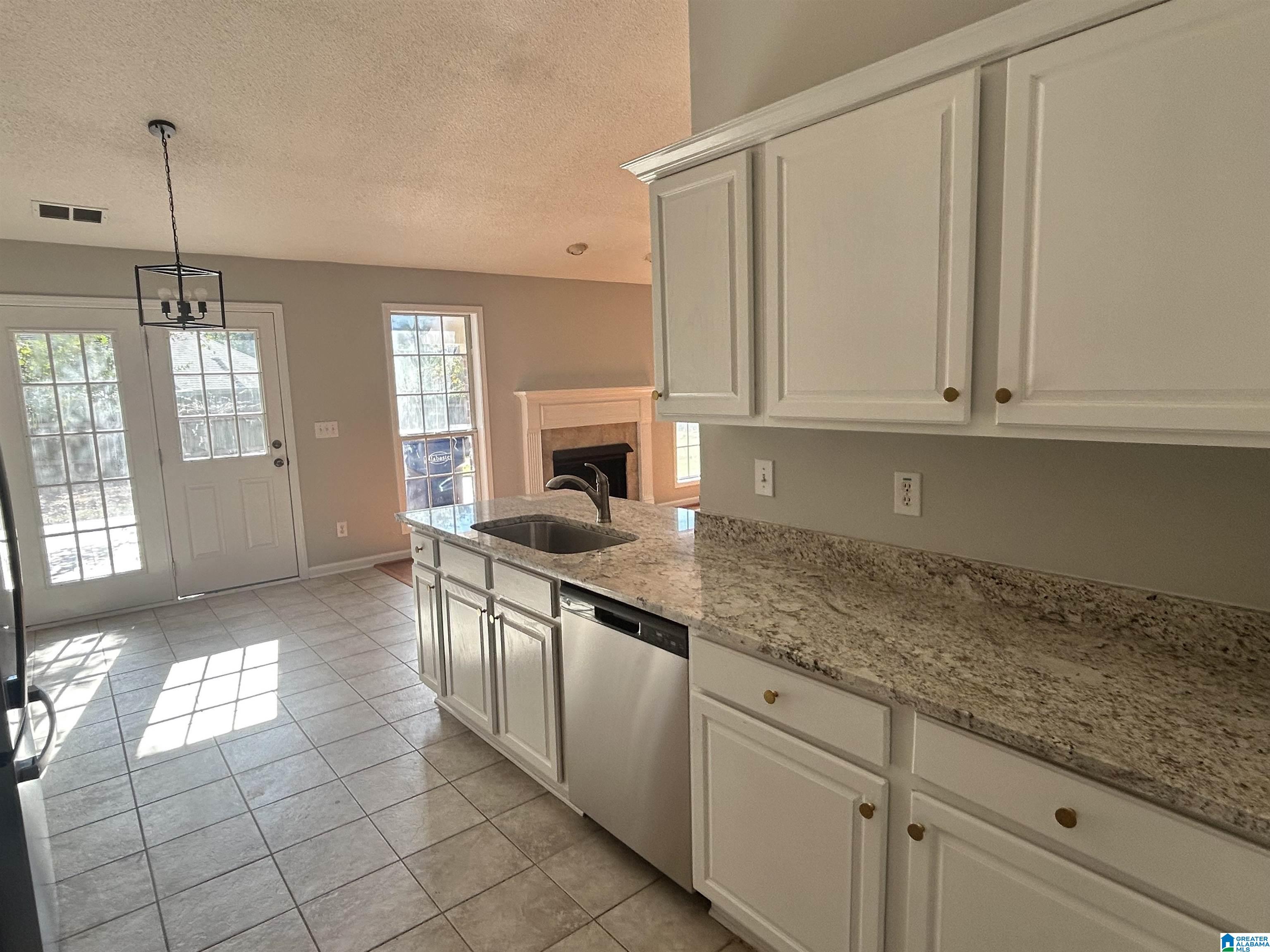 152 Pebble Drive Alabaster, AL 35007 - Photo 7 of 23