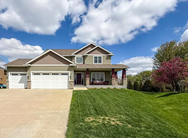 $749,700 | 2915 Lake Vista Drive Northwest, Rochester, MN 55901