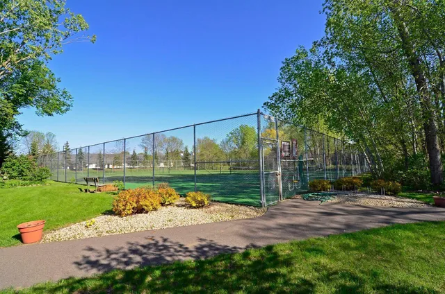 $395,000 | 1021 Yuma Lane North, Plymouth, MN 55447