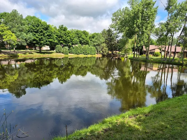 $395,000 | 1021 Yuma Lane North, Plymouth, MN 55447