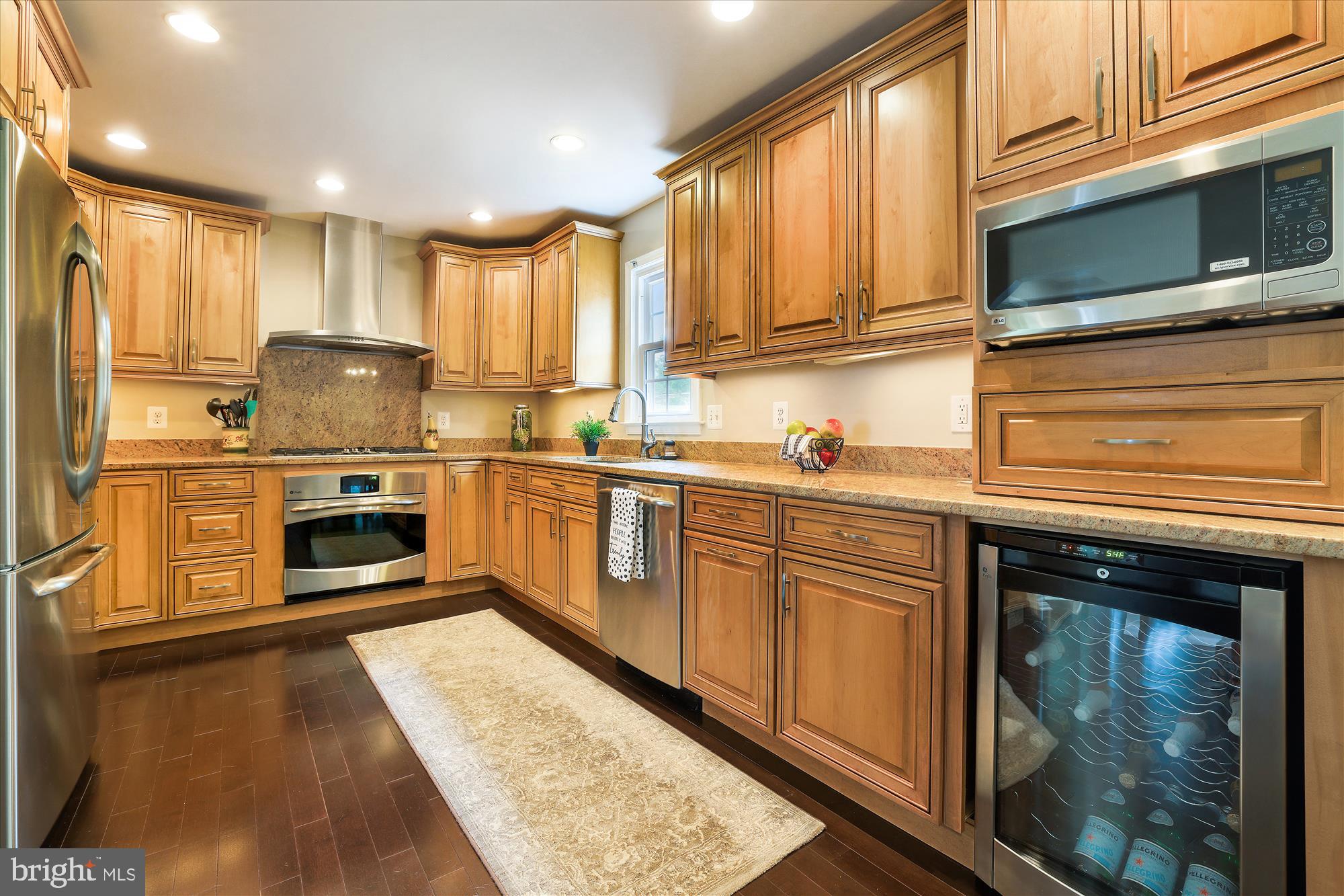 14625 Cutstone Way Silver Spring, MD 20905 - Photo 21 of 79 Gourmet Kitchen