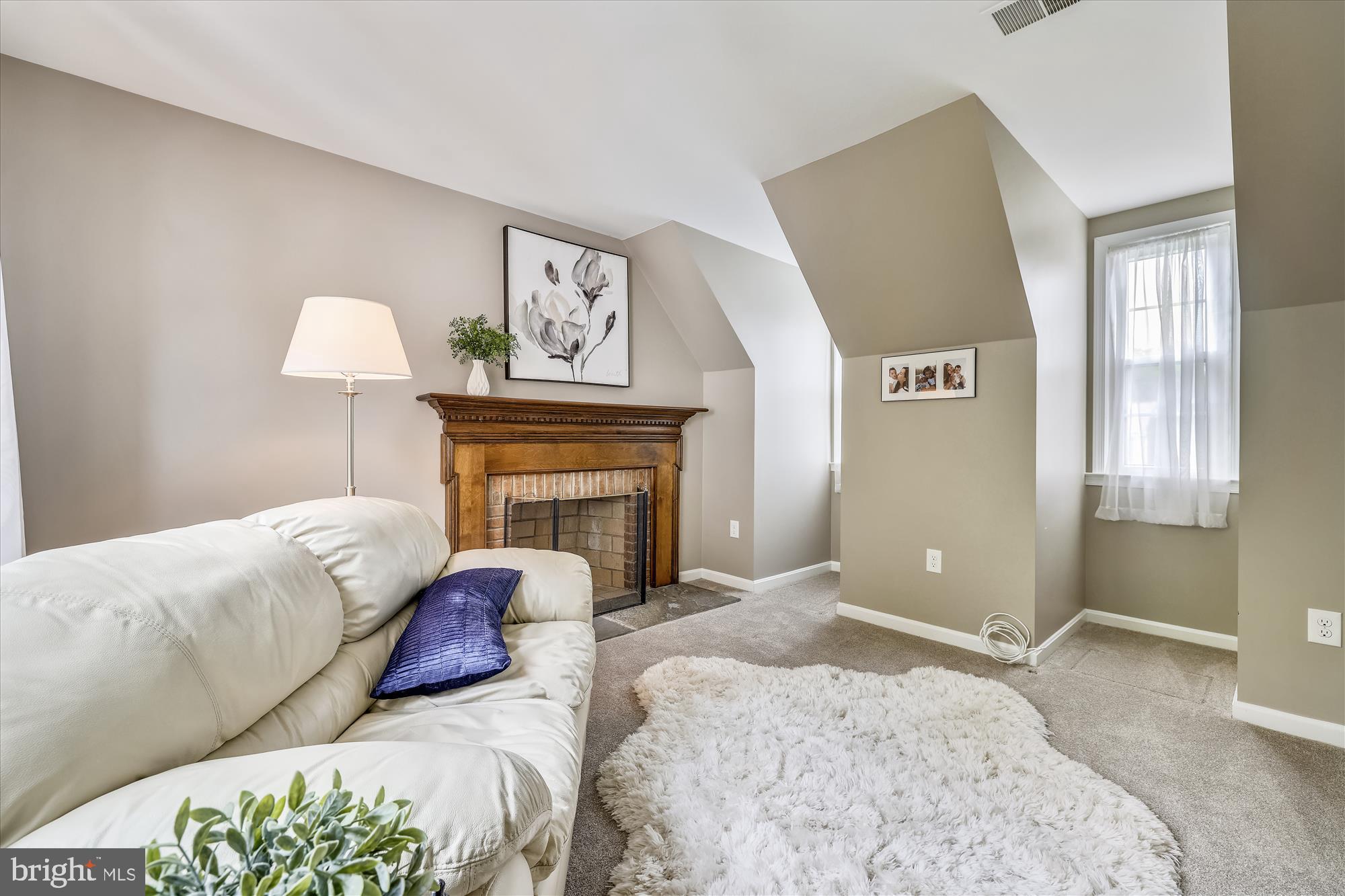 14625 Cutstone Way Silver Spring, MD 20905 - Photo 35 of 79 Sitting Room (adjacent to Primary BR)