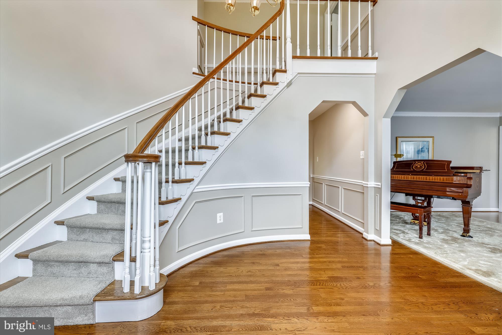 14625 Cutstone Way Silver Spring, MD 20905 - Photo 8 of 79 Front entrance foyer