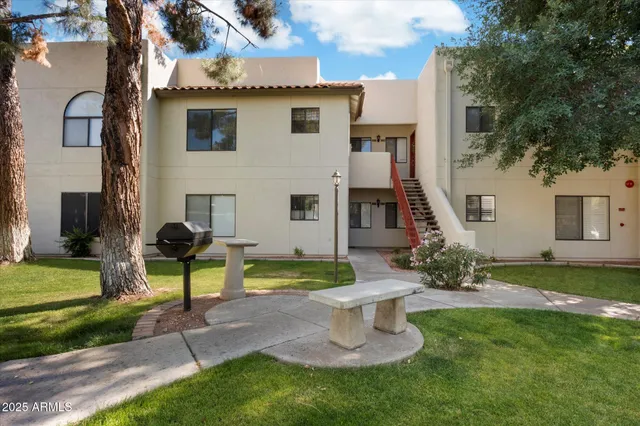 $317,000 | 750 East Northern Avenue, Unit 2143, Phoenix, AZ 85020
