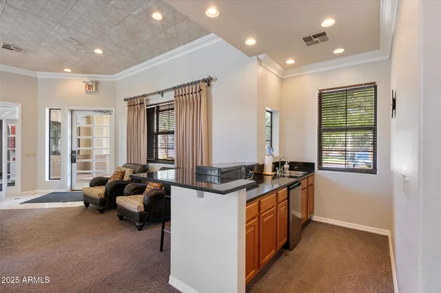 $317,000 | 750 East Northern Avenue, Unit 2143, Phoenix, AZ 85020