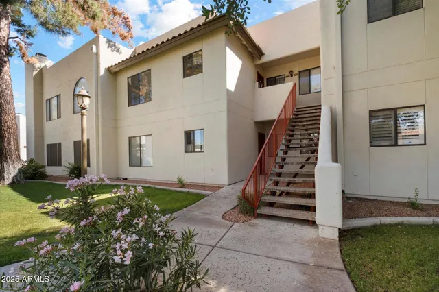 $317,000 | 750 East Northern Avenue, Unit 2143, Phoenix, AZ 85020
