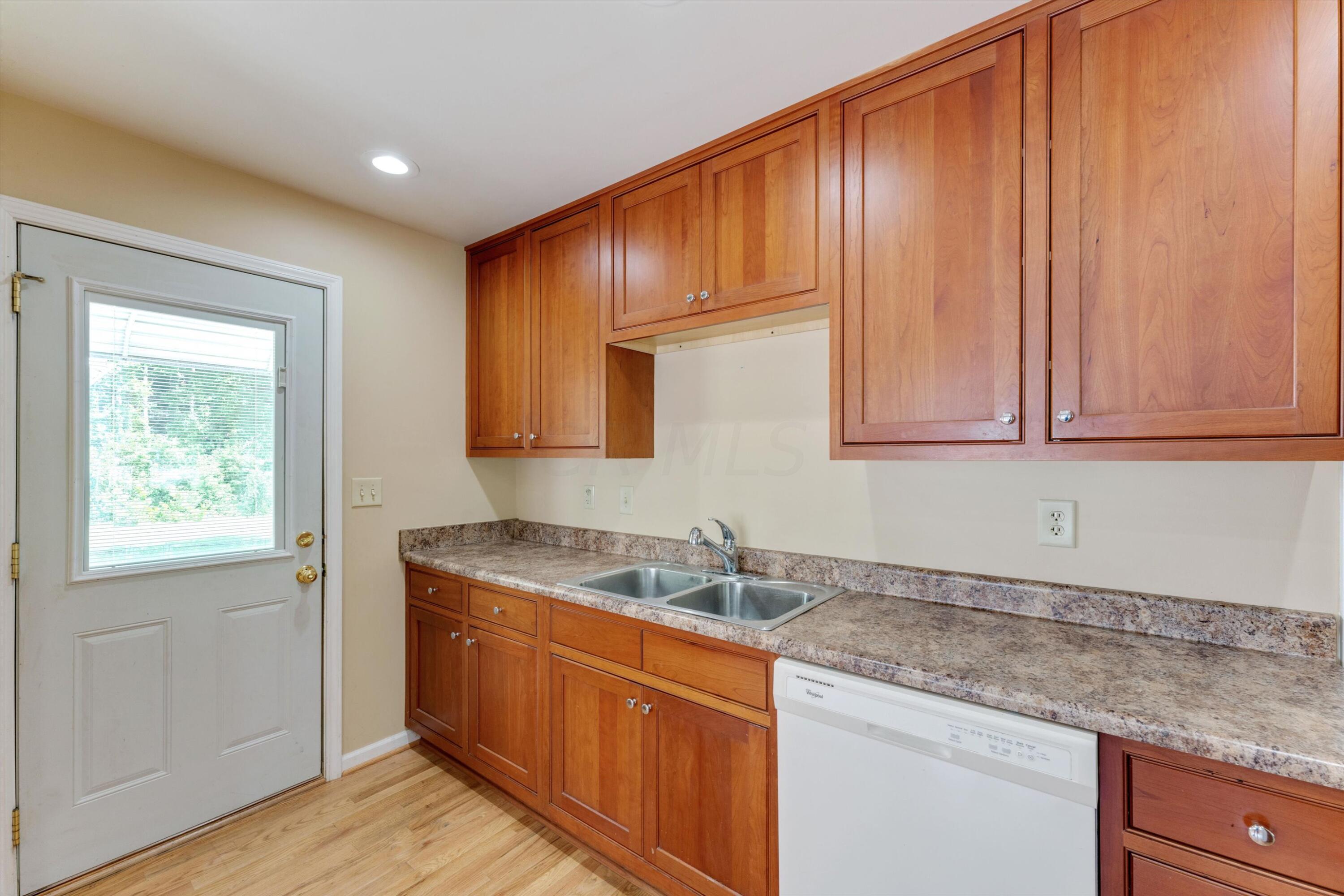 1014 James Road Lancaster, OH 43130 - Photo 13 of 32 Gallery Image 13