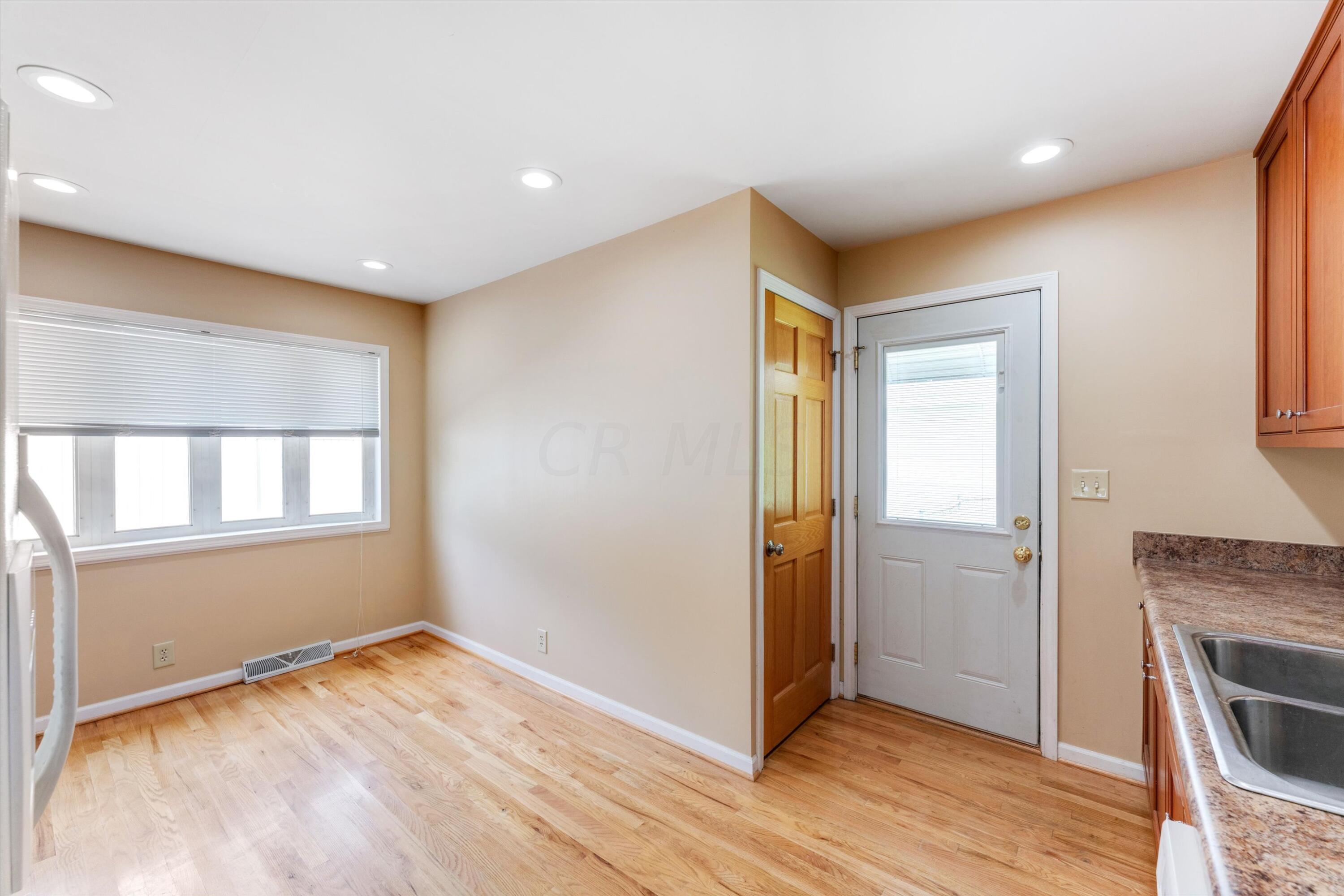 1014 James Road Lancaster, OH 43130 - Photo 14 of 32 Gallery Image 14