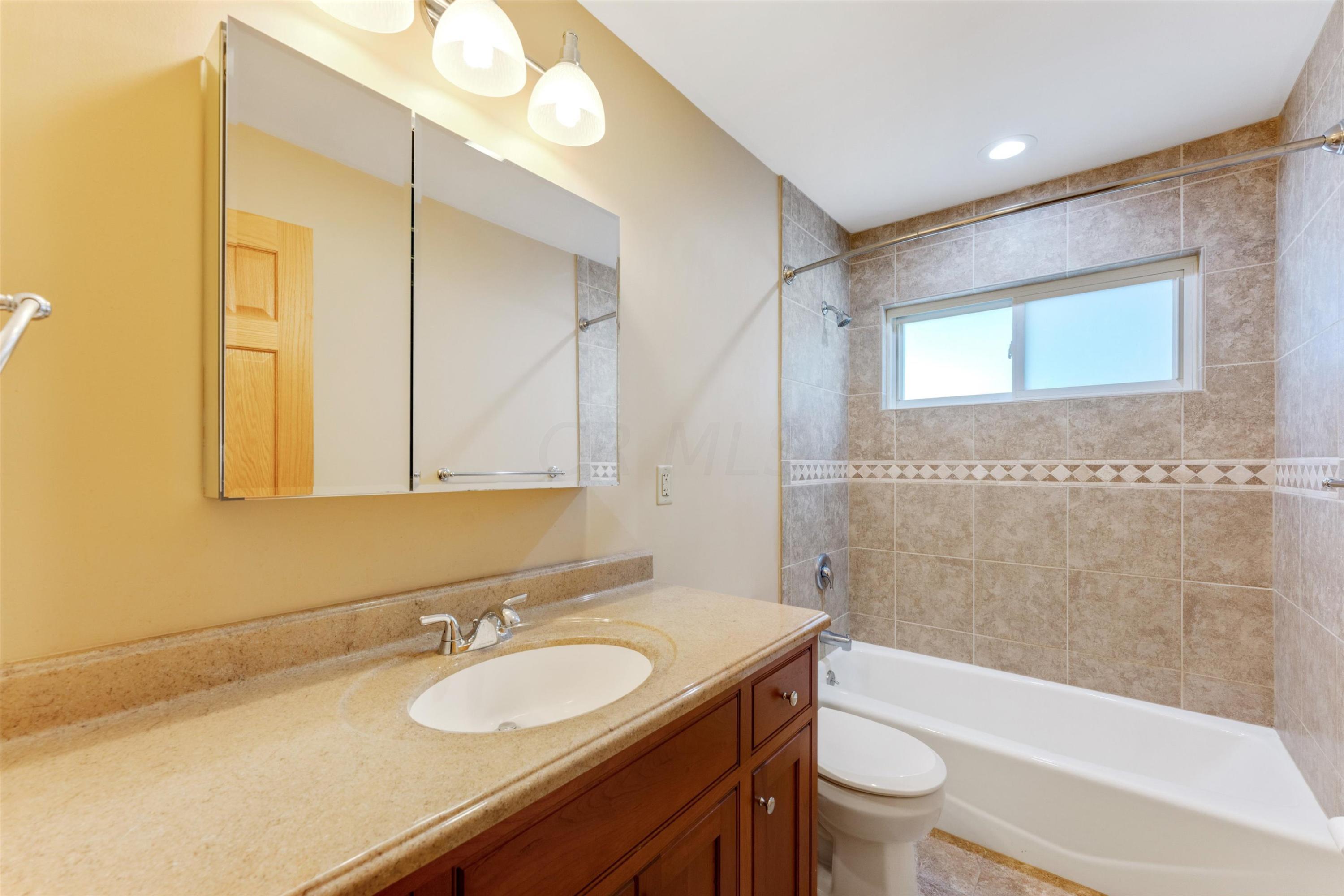1014 James Road Lancaster, OH 43130 - Photo 21 of 32 Gallery Image 21