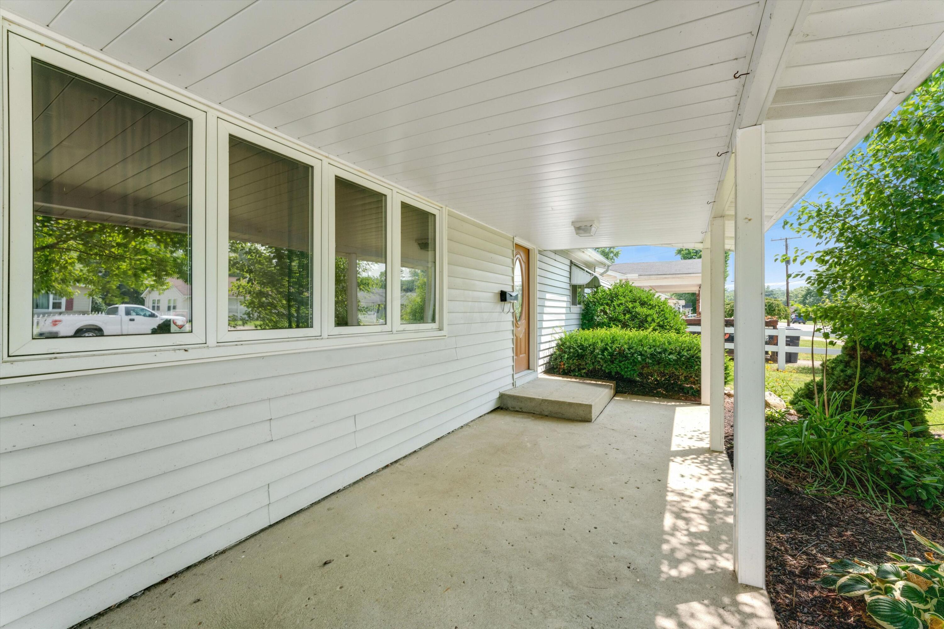 1014 James Road Lancaster, OH 43130 - Photo 6 of 32 Gallery Image 6