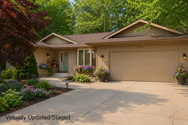 $534,900 | 17871 North Fruitport Road, Spring Lake, MI 49456