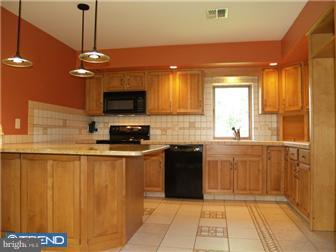 590 Redwing Road Perkasie, PA 18944 - Photo 4 of 12 Gallery Image 4