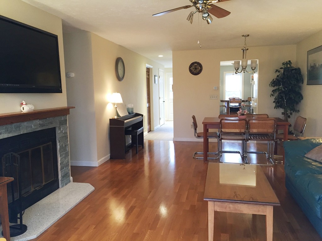 704 D Ridgefield Circle, Unit D Clinton, MA 01510 - Photo 5 of 16 Gallery Image 5