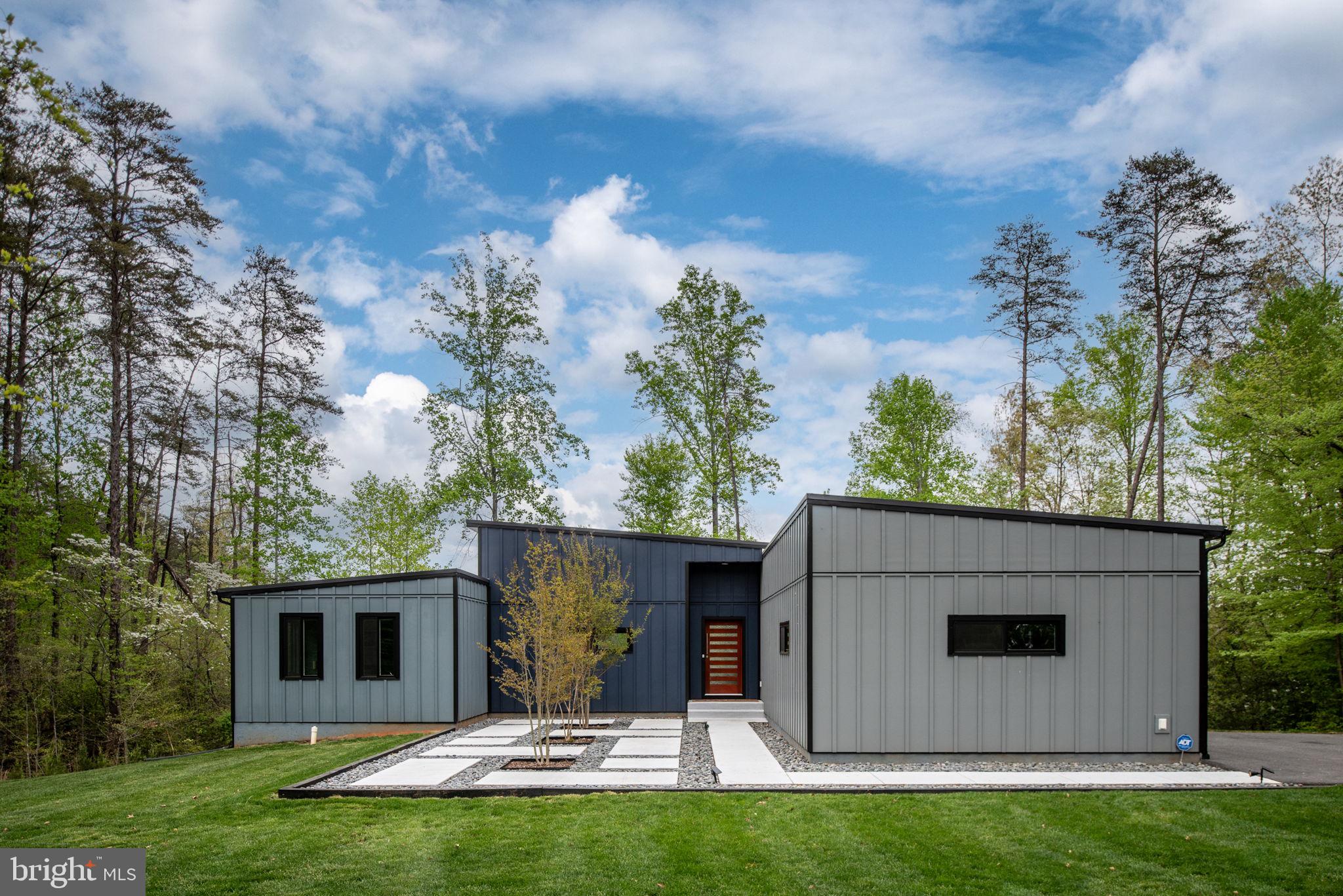 9813 Chessmans Court Fredericksburg, VA 22407 - Photo 5 of 89 One of a Kind!