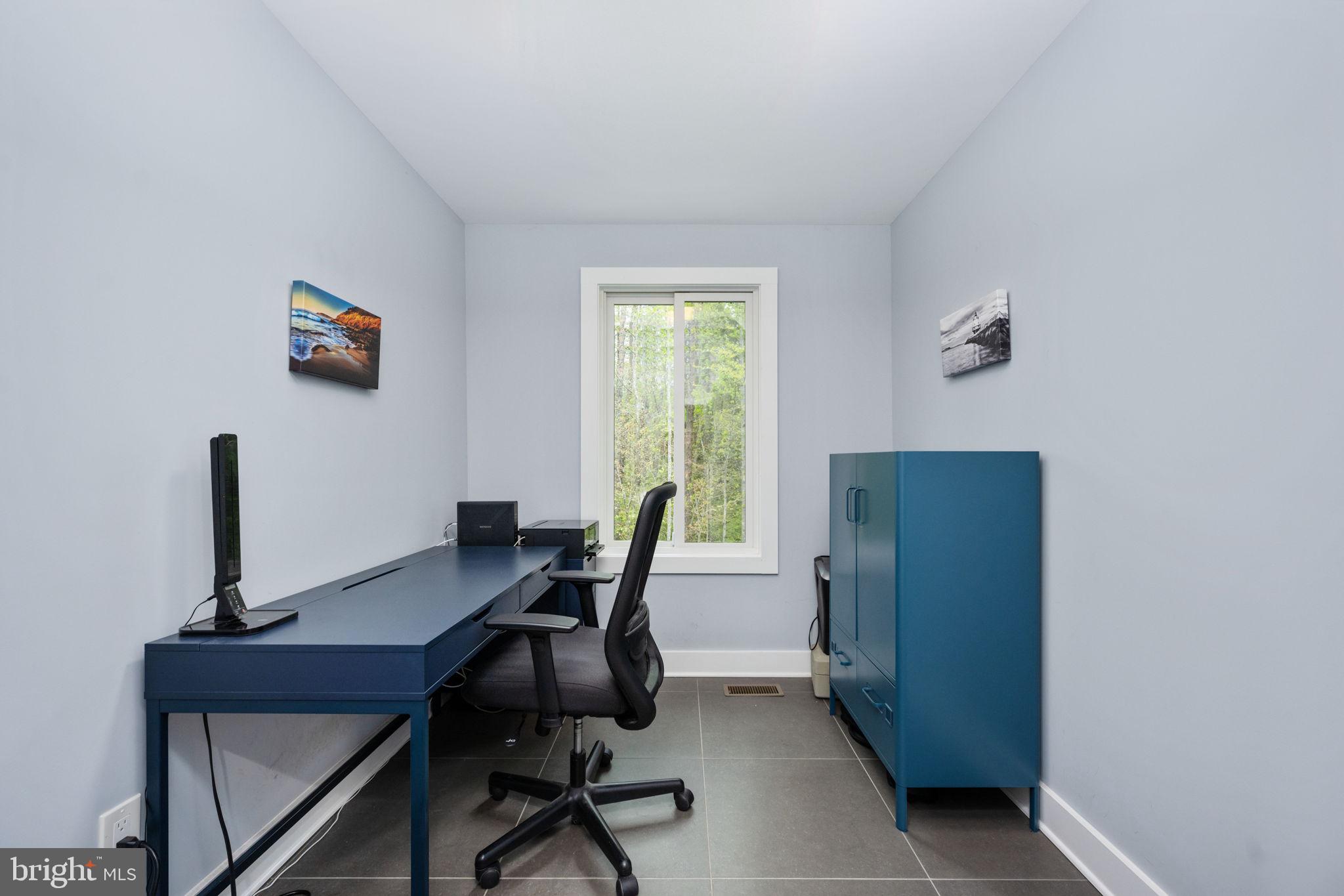 9813 Chessmans Court Fredericksburg, VA 22407 - Photo 74 of 89 Main level office!