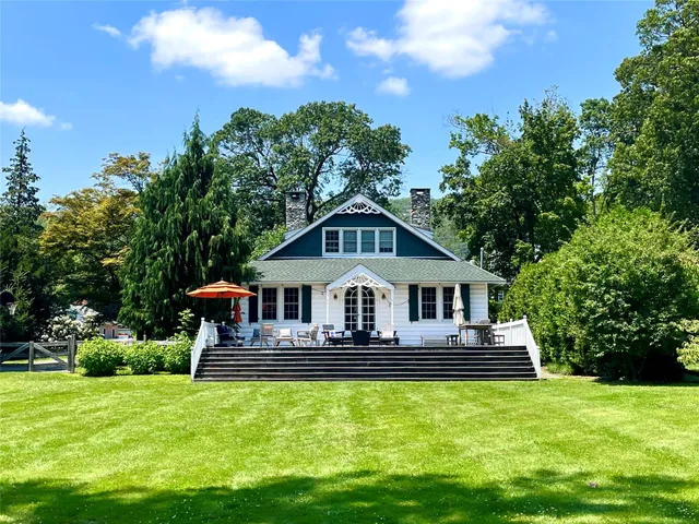 $1,550,000 | 10 Woodbine Avenue, Greenwood Lake, NY 10925