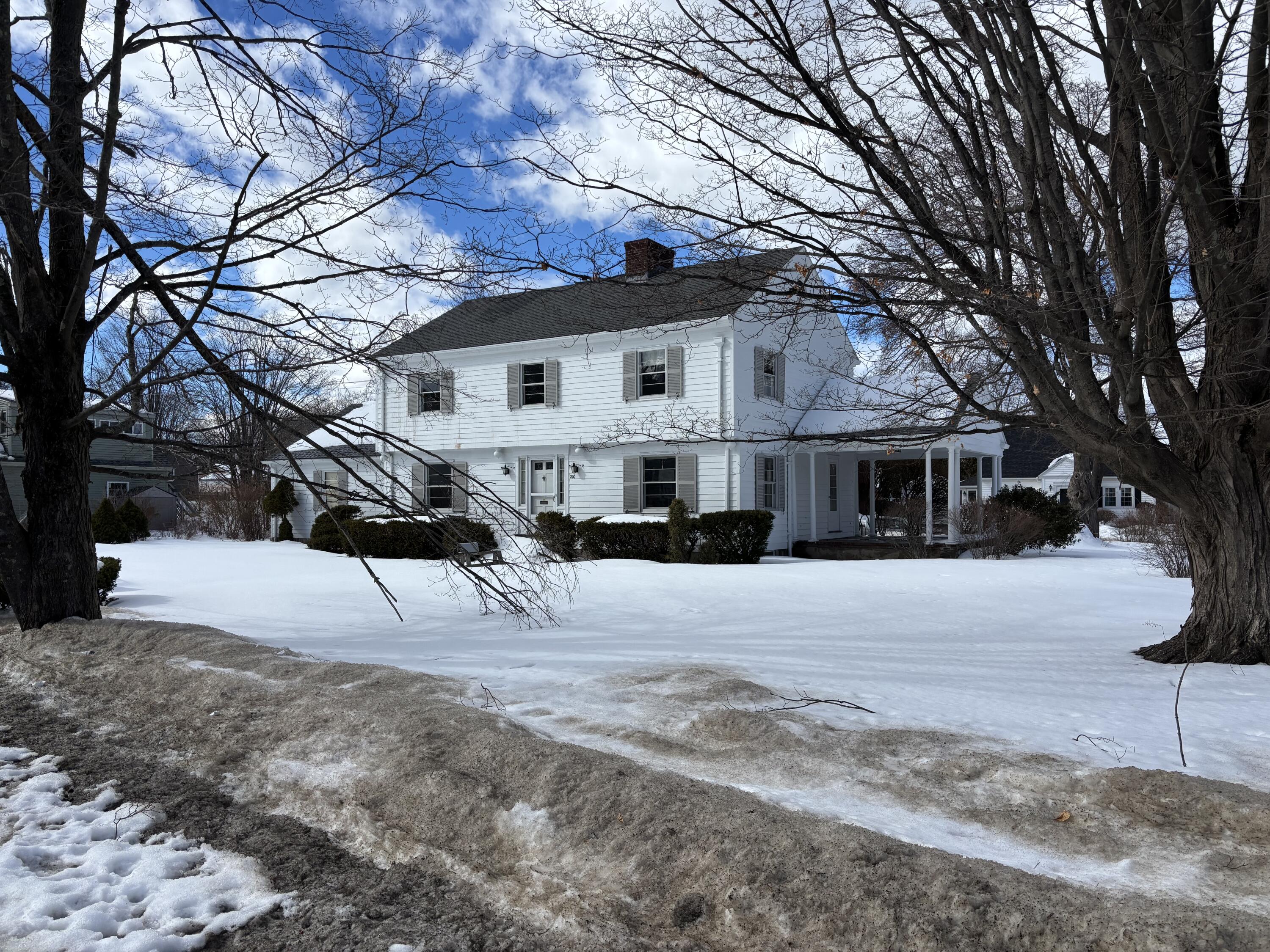 280 Alfred Street Biddeford, ME 04005 - Photo 3 of 59 IMG_4822