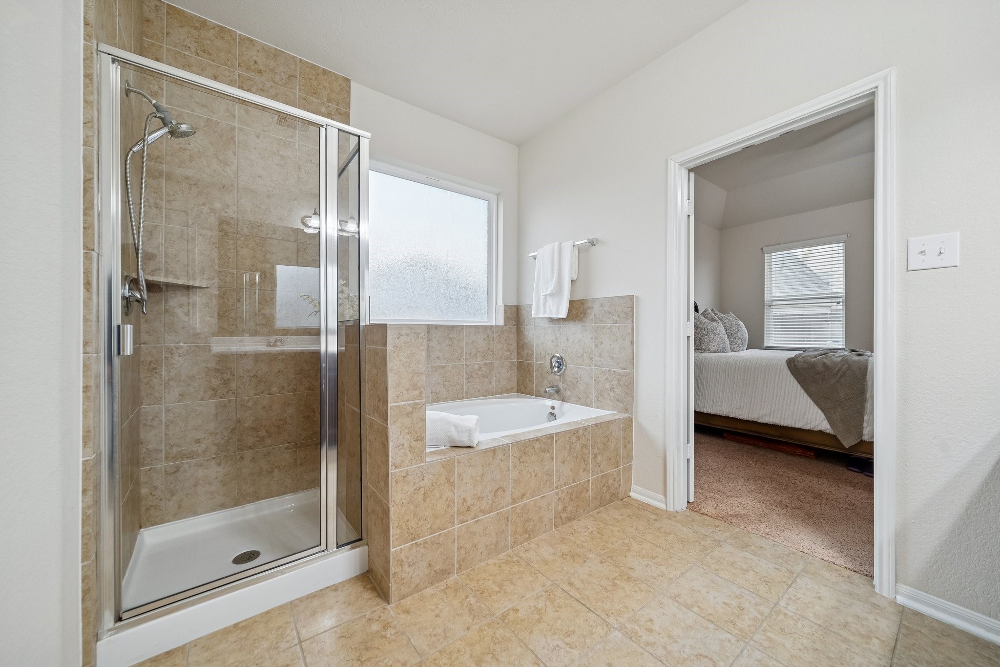 1972 Jobes Court Alvin, TX 77511 - Photo 22 of 39 Separate shower.