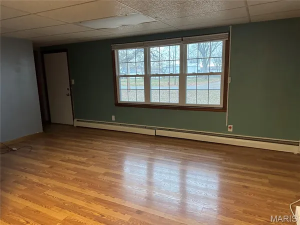 $60,000 | 502 West Bond Avenue, Patoka, IL 62875