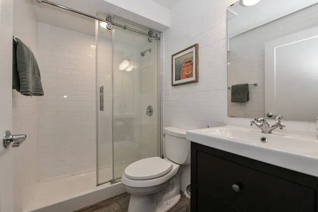 $629,000 | 31 Abbey Villa Circle, Unit D, Fontana, WI 53125